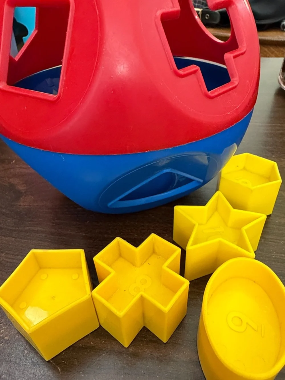 Vintage Tupperware Shape O Ball Kids Learning Toy puzzle Sorter Retro Classic